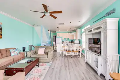 Image de Calm Coastal Haven w/ 2 Balconies Near Beach