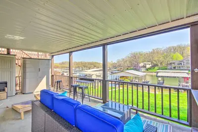 Image de Boat Slip, Fire Pit: Lakefront Sunrise Beach Home!