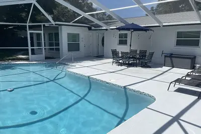 Image de Private Pool and Close to Clearwater beach! Perfect for any family!