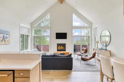 Image de Emerald Elk at Village Creek by AvantStay | Close to Slopes & Village w/ Views