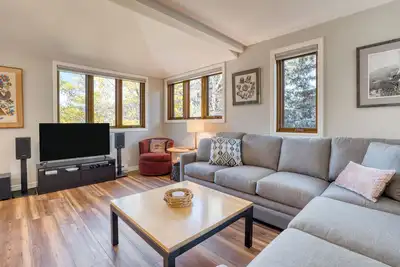 Image de Lulu City 5b by AvantStay | Across From Lift #7 | 10-minute Walk to Downtown