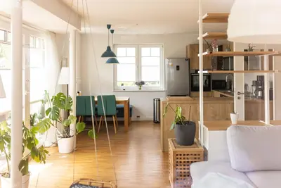 Image de Beautiful, spacious, sunny apartment Oldenburg city center with own parking space