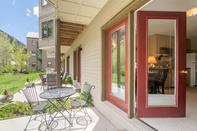 Image de Viking Lodge 117 by AvantStay | Ski Home, Near Town Park & Downtown