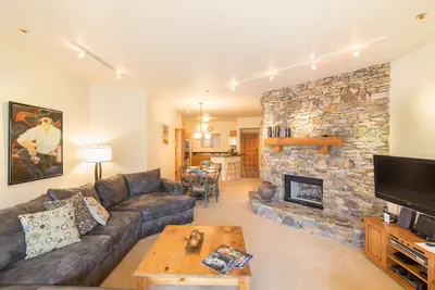 Image de Westermere 311 by AvantStay | Gorgeous Condo In Great Location!