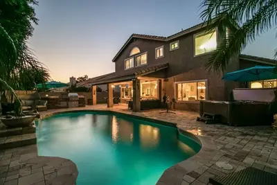 Image de Luxe Oasis in Scottsdale/Pool, Spa & Tesla charger