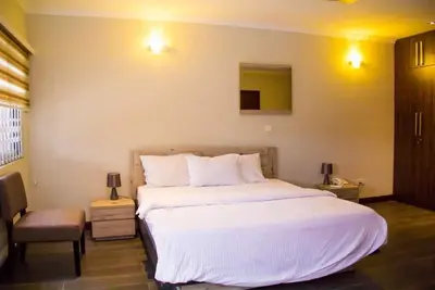 Executive newly built 2bedroom service apartment