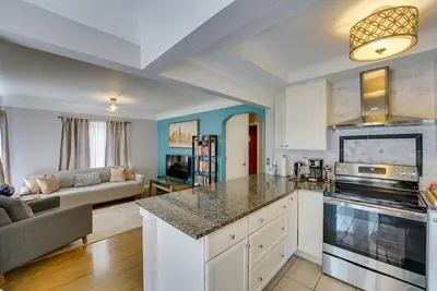 Image de Fully Furnished & Tasteful Home - West Dearborn