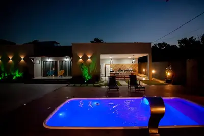 Image de Kalug - House with 4 studios + 1 apt with two suites and pool, for up to 20 people!