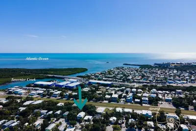 Image de 3 bed \/ 2 bath in the heart of Tavernier