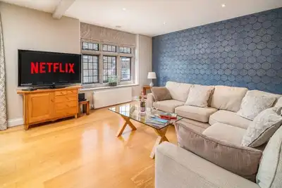 Image de Stunning apartment on Eton high street.