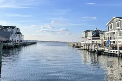 Image de New Luxury Waterfront Beach House in Lavallette! Sleeps 12!