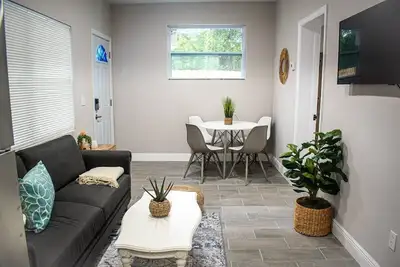 Image de Unique and quiet unit with 2 bedroom and 1 bath in the heart of Ybor city area
