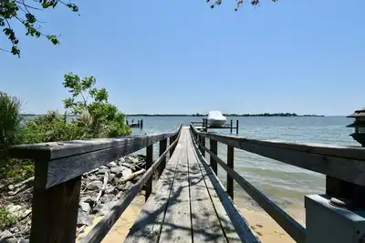 Image de August Bookings, 15% Off. Near St. Michaels/Easton Waterfront, Dock, Hot Tub.