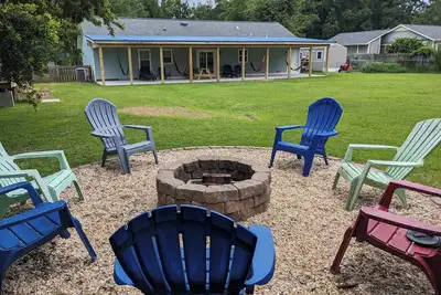 Image de Cozy Home in Central Morehead 5min. from the Beach