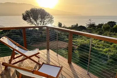 Image de Beach House With Epic Views - cedar hot tub, curated interior