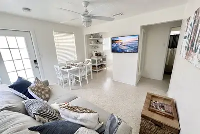 Image de Cozy Crab House, Beachside, Walk to Beach & River, Coffee Bar & Fire Pit