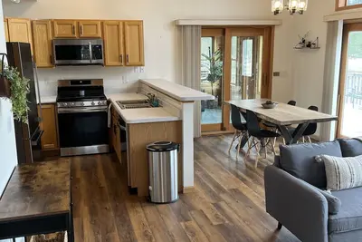 Image de Luxury Chalet on the Pines Golf Course!
