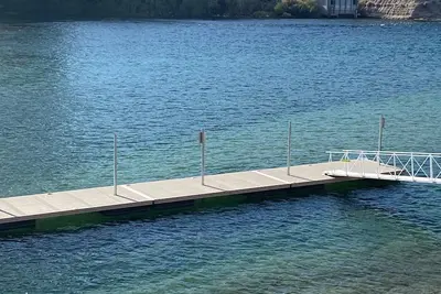 Image de Riverfront Retreat! Sleeps 5