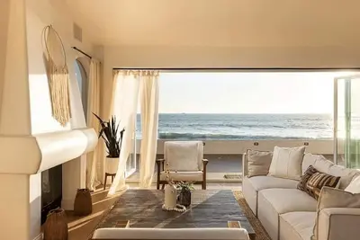 Image de Oceanfront Luxury Beach House directly on the Sand! Private gated neighborhood