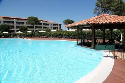 Image de T2 de charme Piscine, à 300m de la marina de Porto Vecchio, Wifi, Aire de jeux