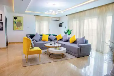 Image de Family friendly apartment with game room and deck. Very homey