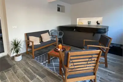 Image de Superbe T2 avec jacuzzi privé près de Disney