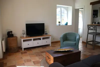 Image de Le Vieil Home, au pied de la cité médiévale