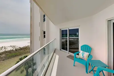 Image de Regency Towers #403 West | Pool, Balcony, Views!