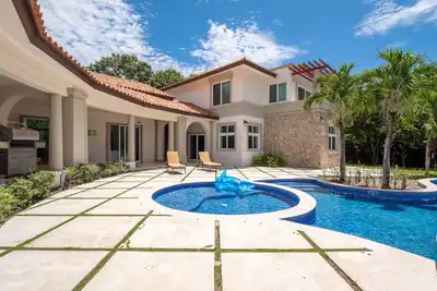 Image de Exclusive Private House with pool in Buenaventura