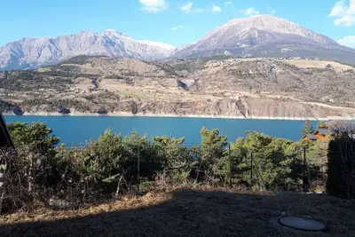 Appartement 6 couchages, rez de jardin, vue sur le lac