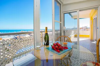 Image de 130 Sur Sea - Alicante Holiday