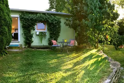 The Carriage House at Carrot Top Cottage