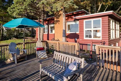 Image de Low-bluff cottage with private Lake Michigan beach