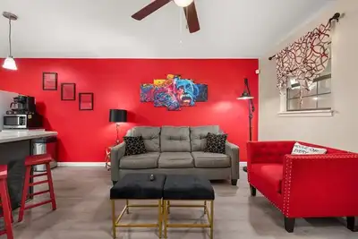 Image de Team Ready• King Bed• 3 TVs• Kitchen• Parking• W/D