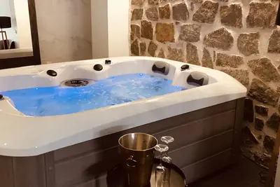 Image de Suite with private jacuzzi in Corsica
