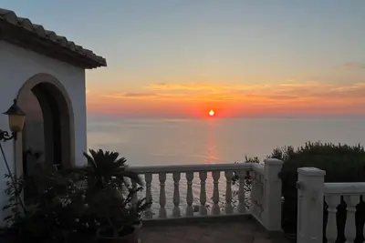 Image de Sunrise on the cliff of Javea