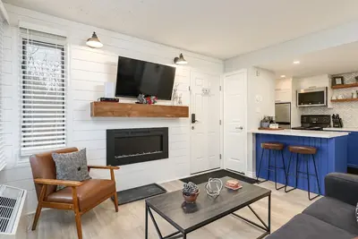 Image de Newly Renovated Studio at the Base of Blue Mountain