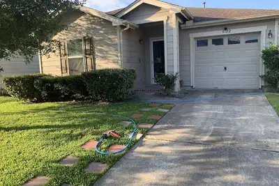 Image de House 8122 near Iah George Bush Airport