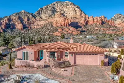 Image de Sedona Bliss - Spacious West Sedona home with Stunning Red Rock views.