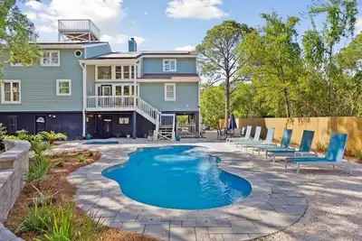Image de Private Pool & Hot Tub! Waterfront luxury home on tidal creek