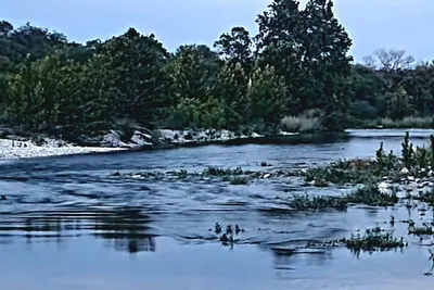 Image de The River Runs Through it. . . . So Peaceful and Quite!