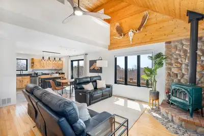 Image de Freshly Remodeled Cabin w/ stunning Lake Views