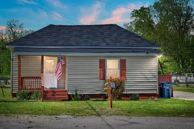 Image de Spanish Villas of Bham. Clean, Easy, Convenient.