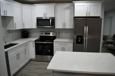 Image de 6 Bedroom Beach house break away 3 blocks from the beach