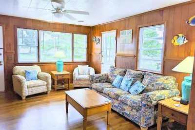 Image de Ruby's Obx Retreat is only 1 mile from the beach and has a beautiful sound view
