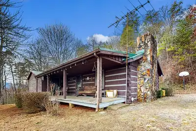 Image de Dog-friendly, mountain view cabin w/ WiFi, and private W/D