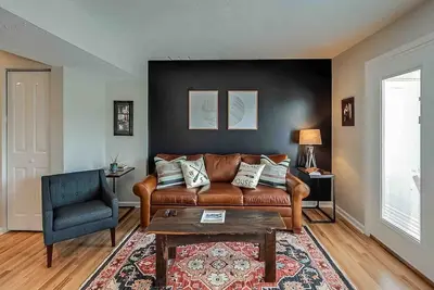 Image de Bourbon Trail Lakehouse - Pet Friendly!