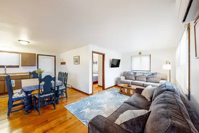 Image de Lovely dog-friendly lakefront abode with firepit, swimming dock, and fast WiFi