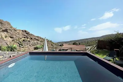 Image de Maison de vacances \"Casas Rurales Los Guinderos\" avec vue sur la montagne