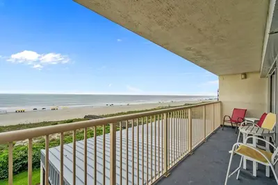 Image de Pelican Watch 301 - Bullard Realty